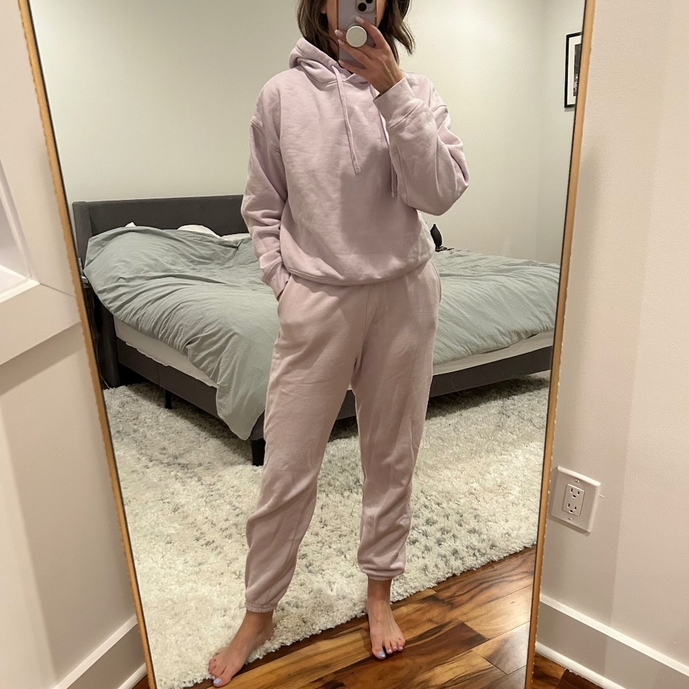 Girlfriend Collective Lilac Sweatsuit (Sweatshirt & Sweatpants)